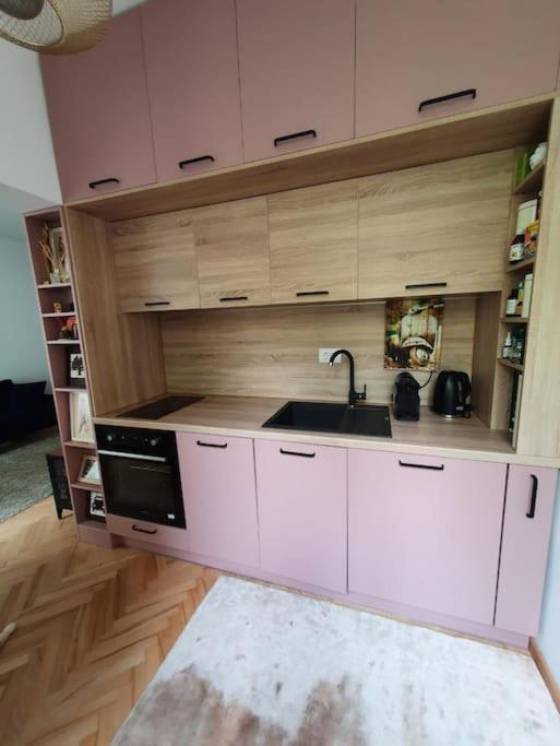 Spacious And Quiet 1Br Apartment In Floreasca บูคาเรสต์ ภายนอก รูปภาพ